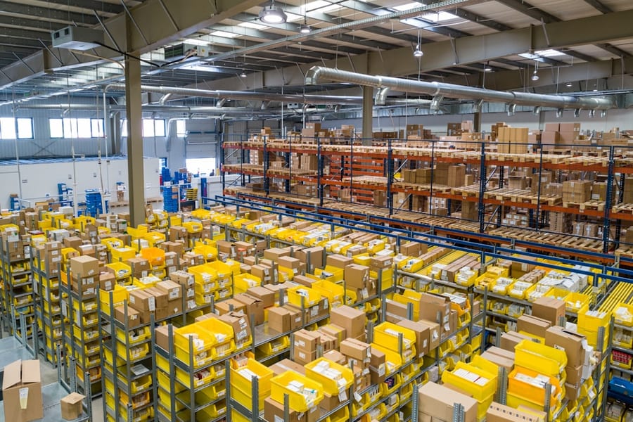 Warehouse storage of fresh produce cartons